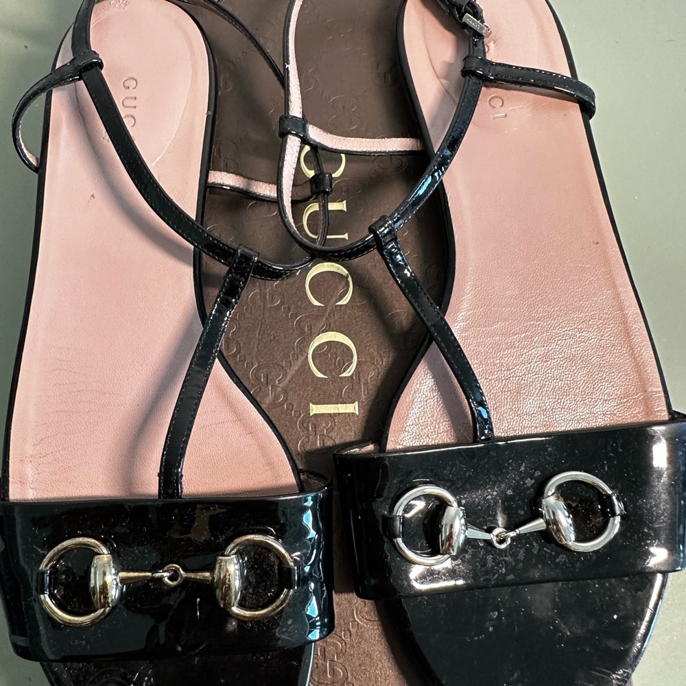 Gucci Black Patent Leather Sandals with Silver Accents
